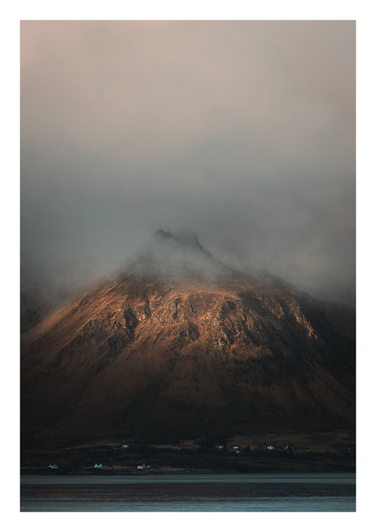 Majesty in the Mist
